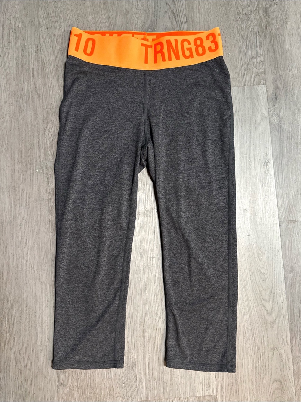 •H&M• CROPPED LEGGINGS